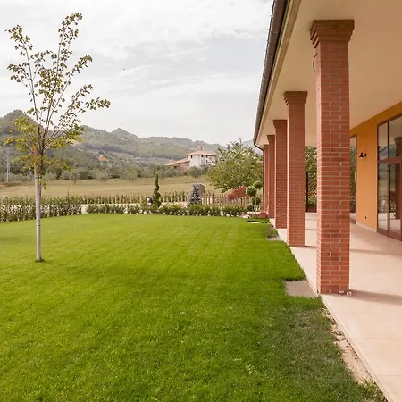 Casa Delfico Ristoro In Famiglia Летний дом